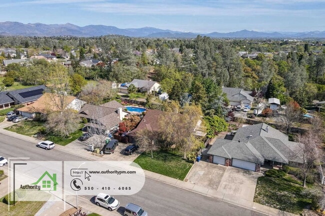 Photo - 2832 Howard Dr