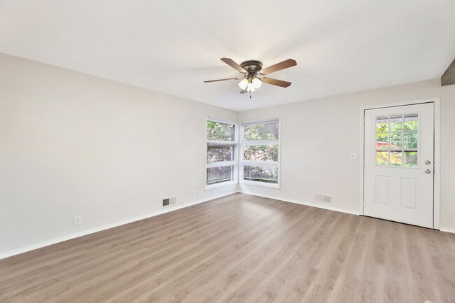 Photo - 6020 N East Park View St