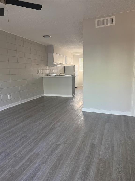 Photo - 311 E 31st St Unidad 103