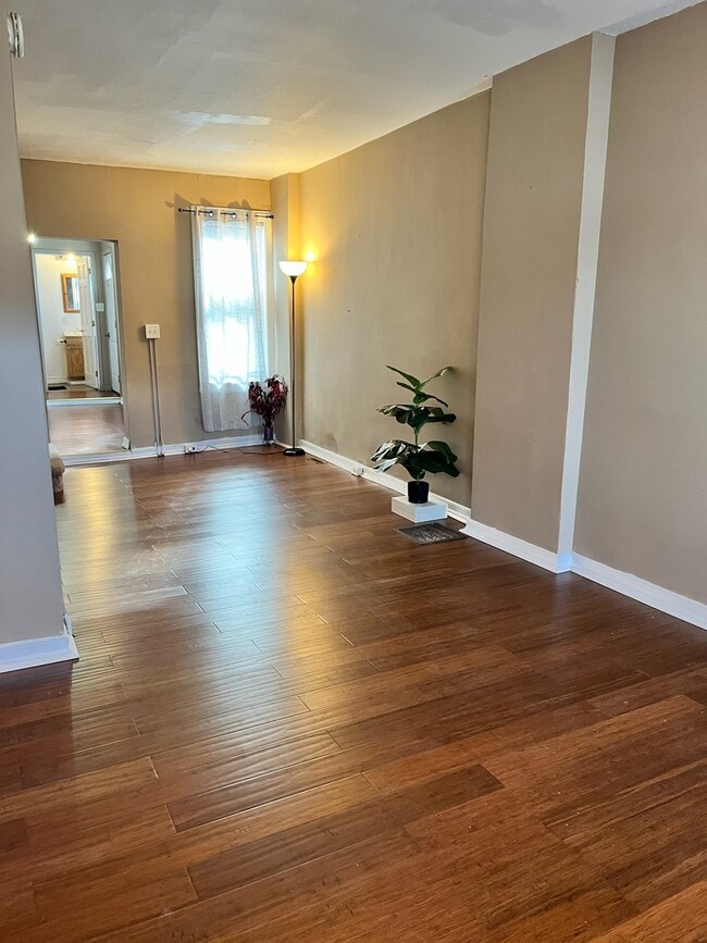 Photo - 1624 Fairview St