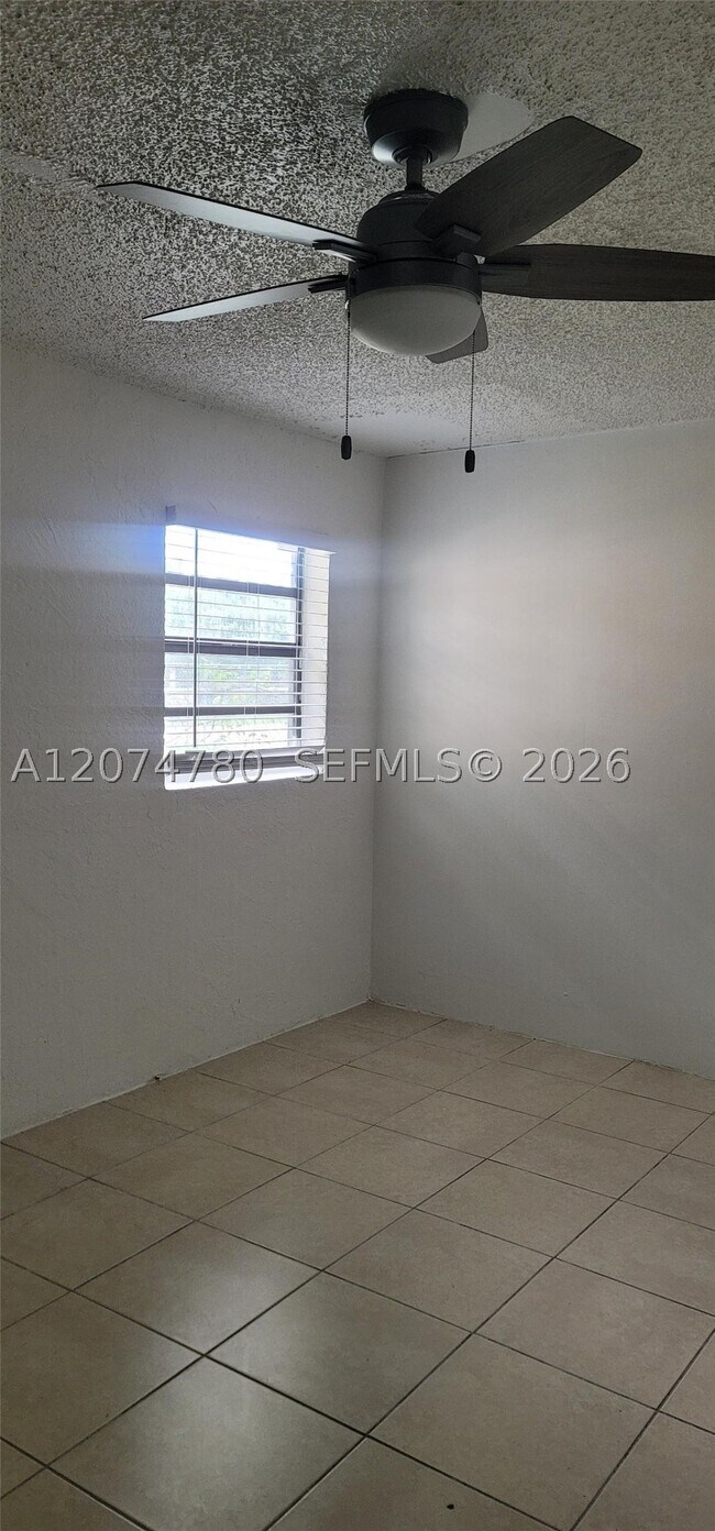 Building Photo - 1514 NW 11th St