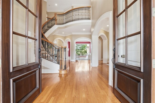 Photo - 2 Wilmington Ct