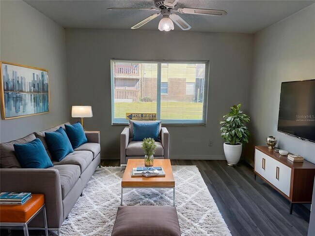 9013 Westchester Cir Unit 32