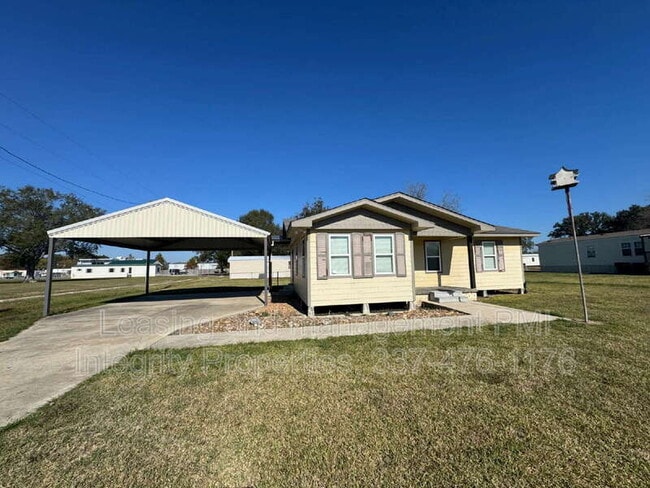 Building Photo - 834 Vatican Rd