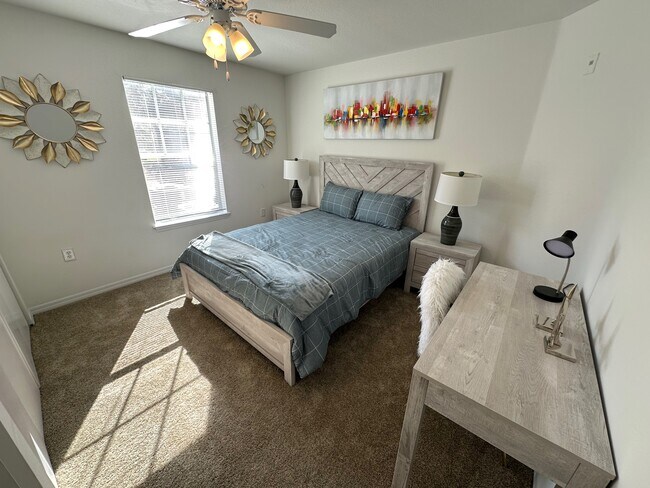 Bristol Lakes Apartments