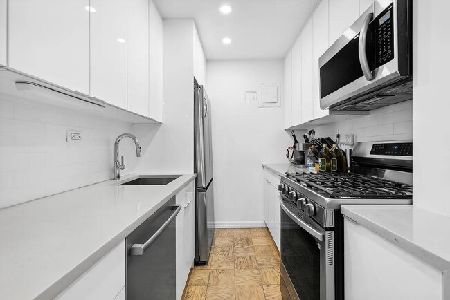 Photo - 77 E 12th St Apartment Unit 3K