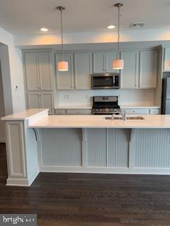 Photo - 404 Mayer Pl