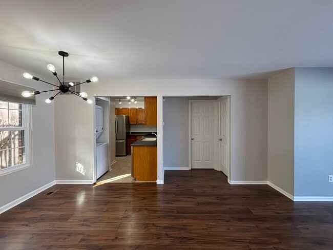 Photo - 367 Sandhurst Cir Unit 5