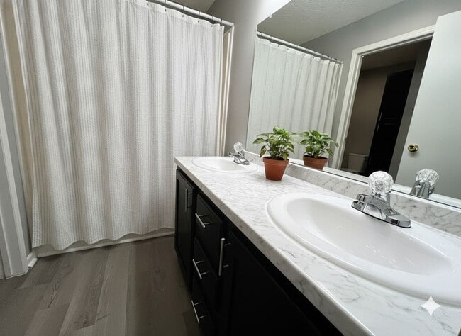 Photo - Move-In Ready 4 Bed, 2 Bath with 1-Car Garage and Updated Kitchen