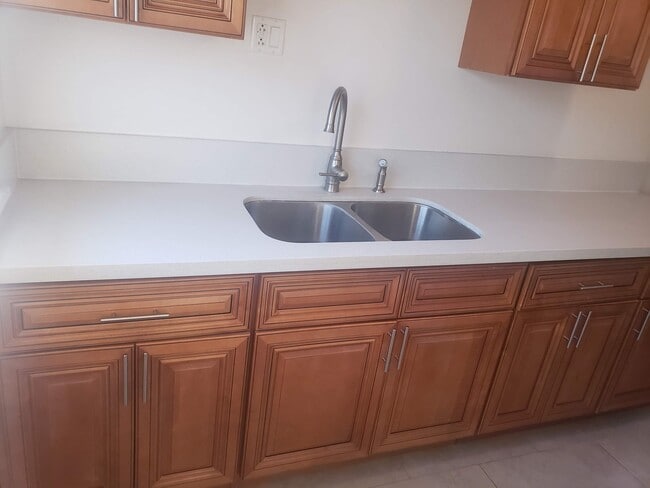 Photo - 1001 2nd St Unit 1005