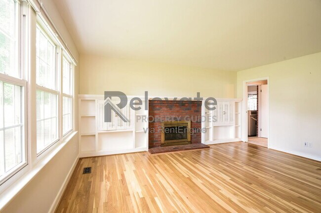 Photo - 3110 Courtland Rd