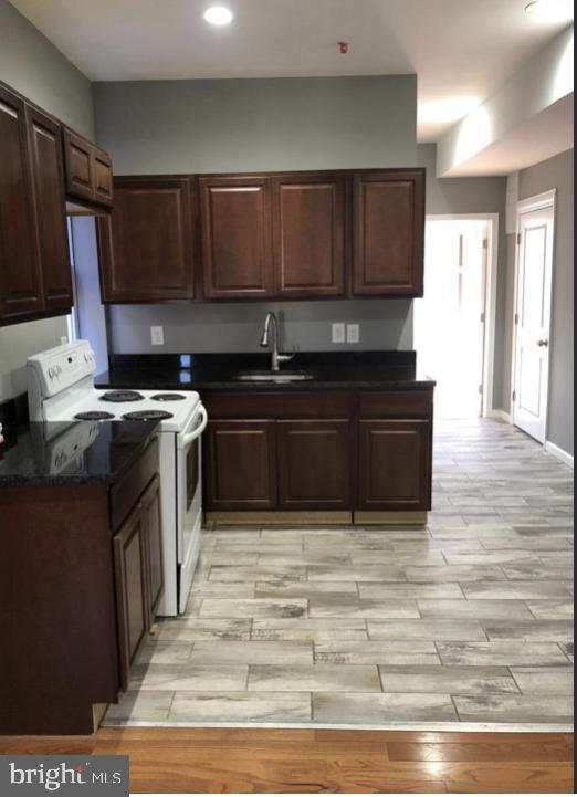 Building Photo - 5113 Chester Ave