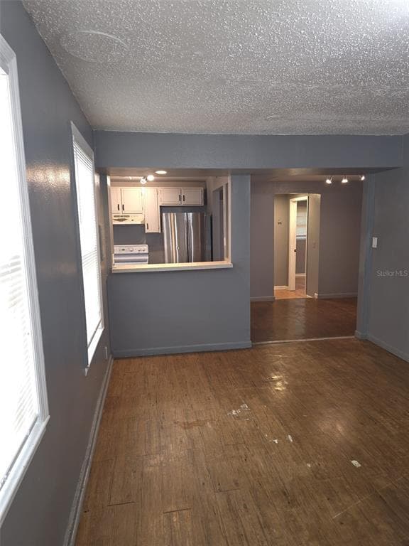 Photo - 3022 Deleuil Ave