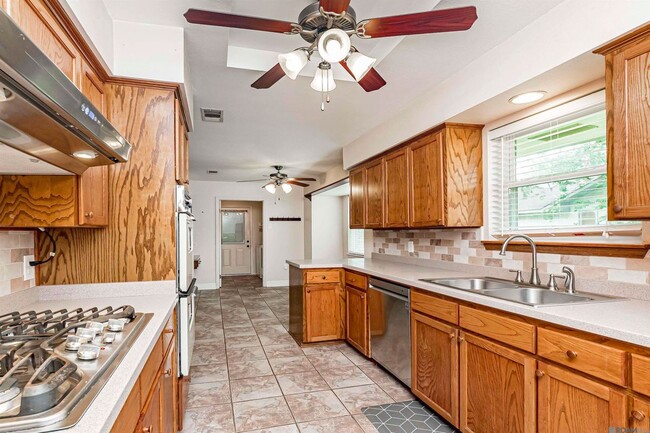 Photo - 17247 Sharpsburg Ave