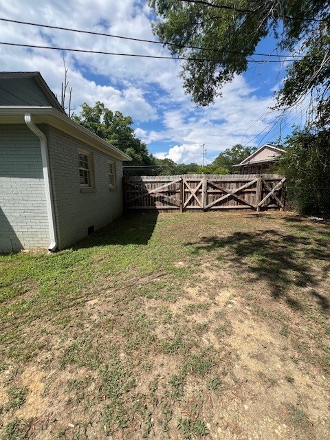 1029 Main St