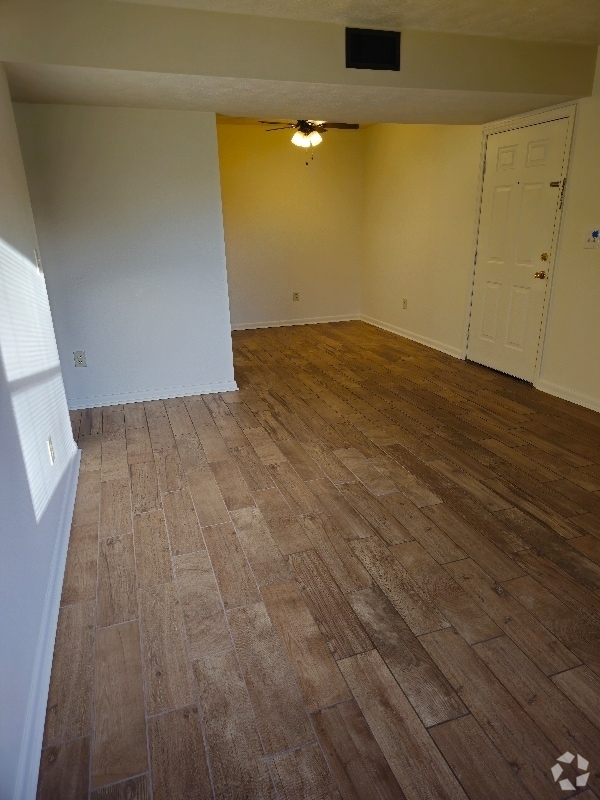 Building Photo - 1741 Jackson Ferry Rd Rental