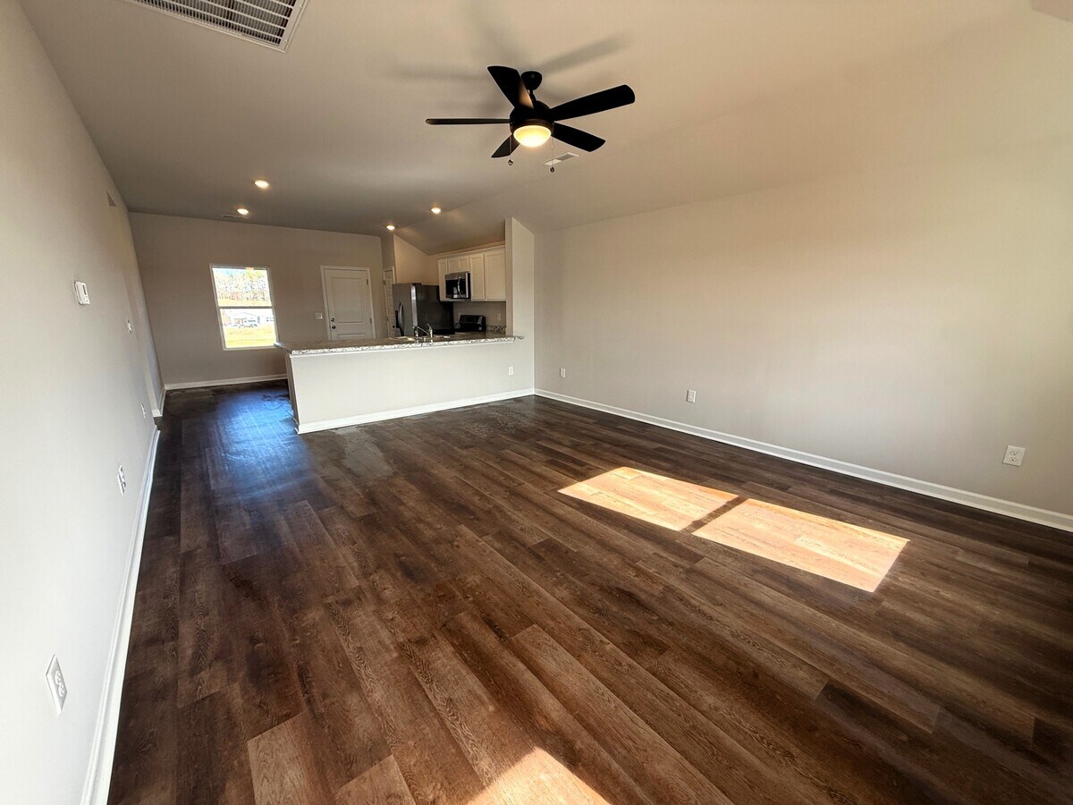 Photo - 334 Amber Ave