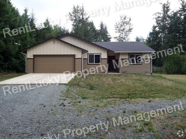 Building Photo - Fantastic Newer 3 Bedroom, 2 Bath Home on ...