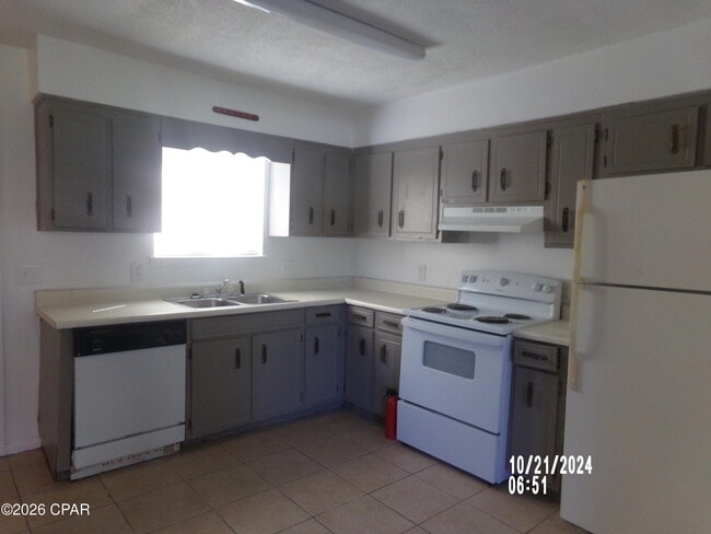 Photo - 3704 E 11th St Unit A