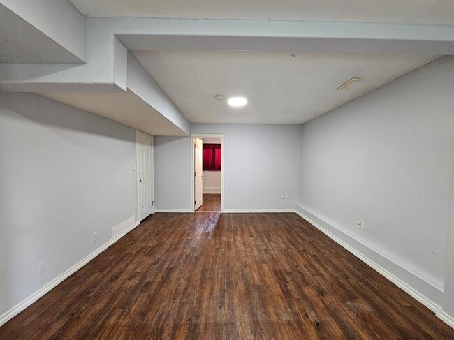 Photo - 46084 Clare Ave