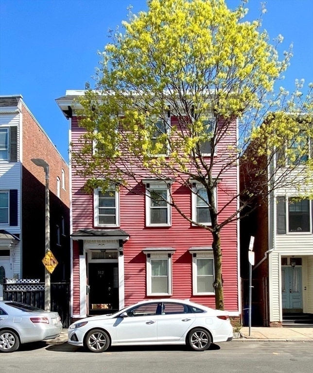 Building Photo - 512 E 3rd St Unit 1