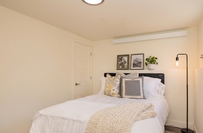 Photo - Ballard Seattle 3 Bedroom Apartment for Rent | In-Unit Laundry, Pet Friendly, Parking Available &... Unit 5820