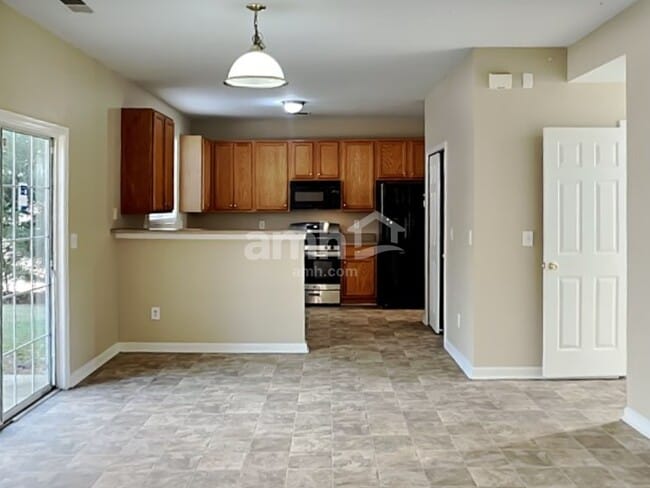 Photo - 9740 Lakemoore Cv