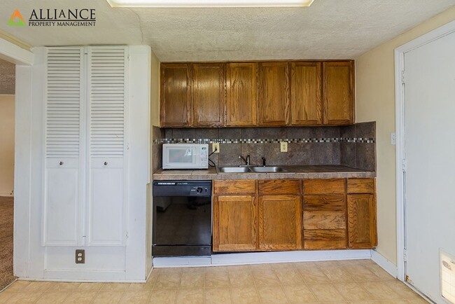 Photo - Great Location off Fort Riley Blvd with a ...