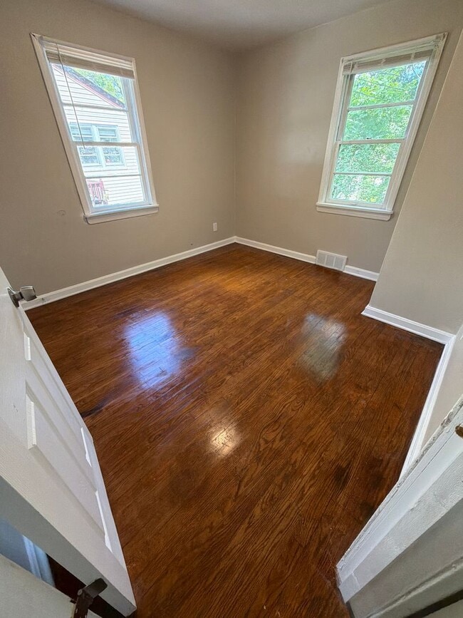 Photo - 1862 Engelholm Ave