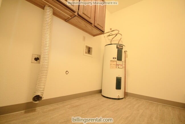 Lavandería - 1584 Governors Blvd Unidad #4