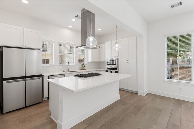 Photo - 7702 Westside Villas Ln