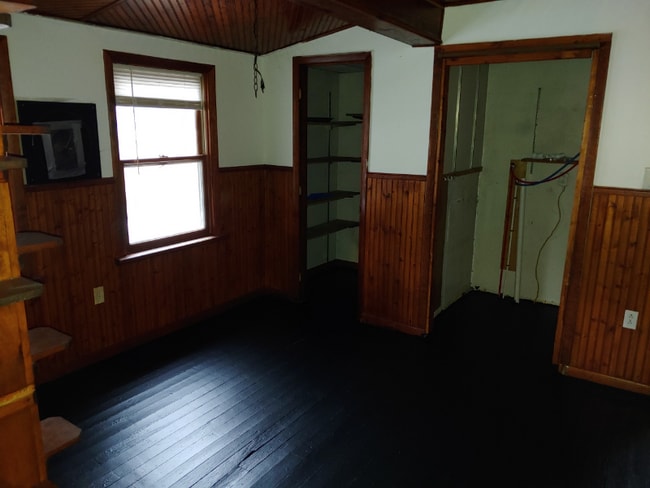 Photo - 106 Forest St