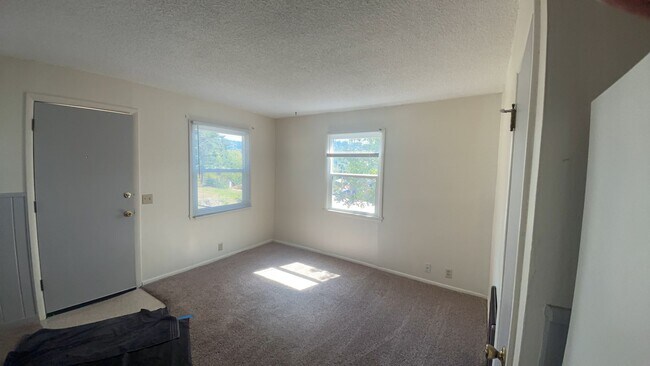 769-777a NE Jackson St Unidad 769 NE Jackson St
