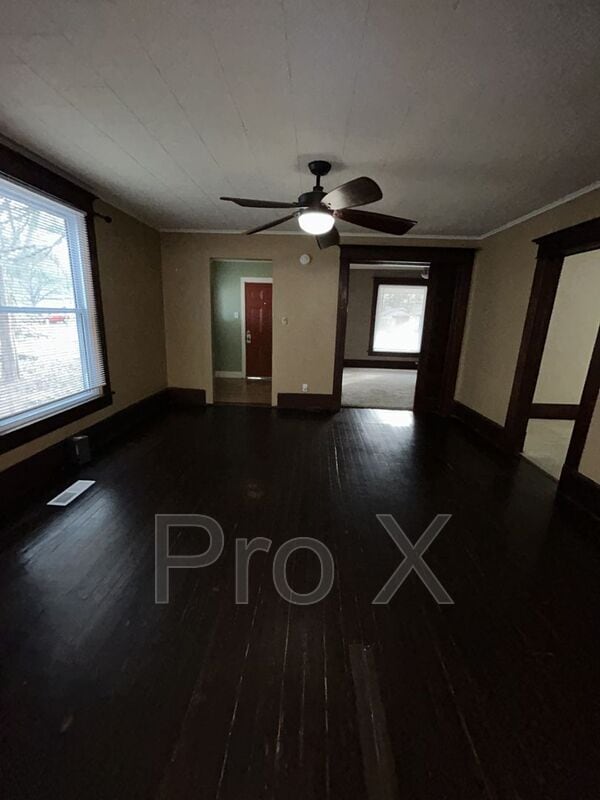 Photo - 404 W 1st St