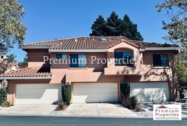 Building Photo - Beautiful 2BD/2BA Condo Unit 2