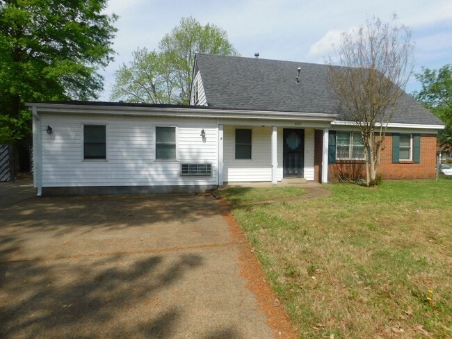 Building Photo - 9155 Forrest Dr