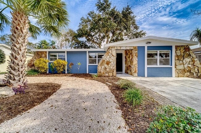 Building Photo - 11615 W Leisure Ln Rental
