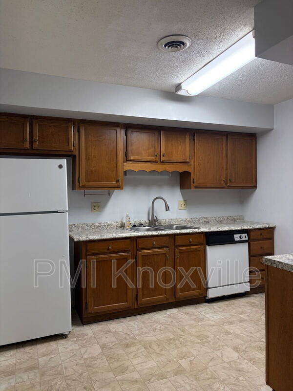 Photo - 9120 Woodpark Ln NW Unit Apt B