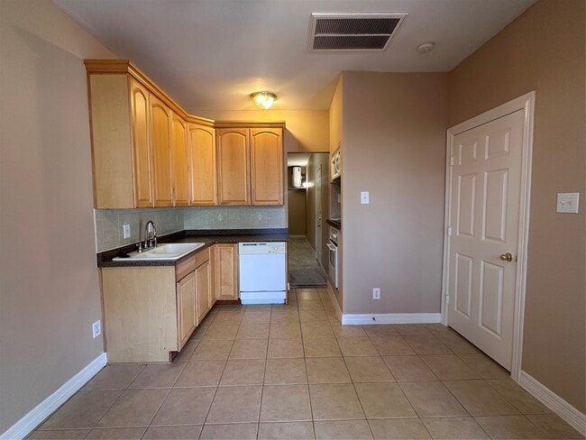 Photo - 4110 Woodhead St