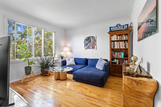 Photo - 1680 Bd Desmarchais Unit 3