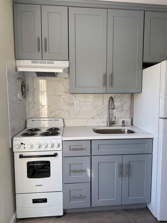 Photo - 6 Bayberry Ln