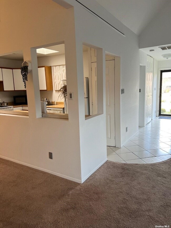 170 Southgate Cir Apartment Massapequa Park, NY