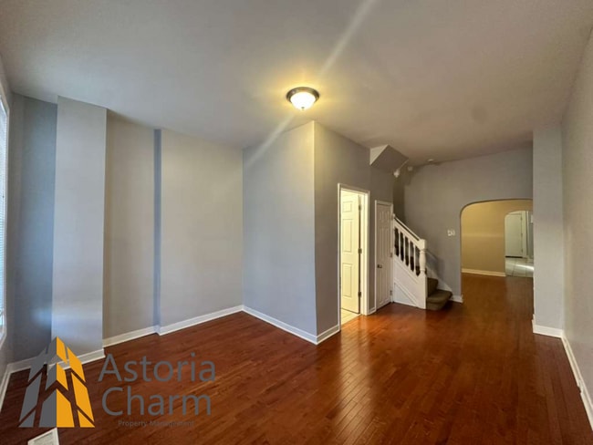 Photo - 3 Bedroom 1.5 Bath Spacious Bedrooms on Ashburton Street