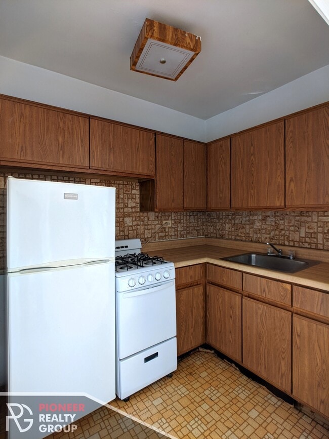 Photo - 717 W Belmont Ave Unit 739-112