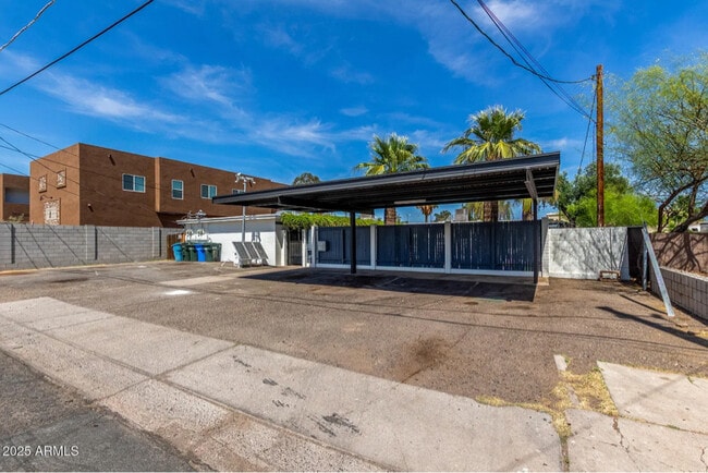 Photo - 4235 N 13th Pl Unit apt 2