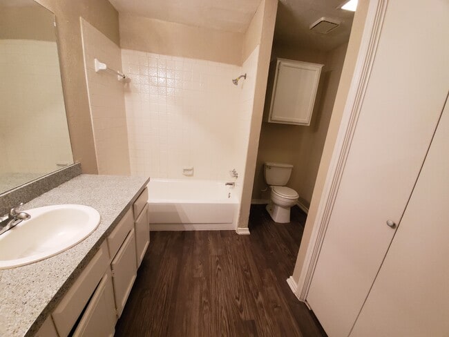 Photo - Glenrose Square Apartments