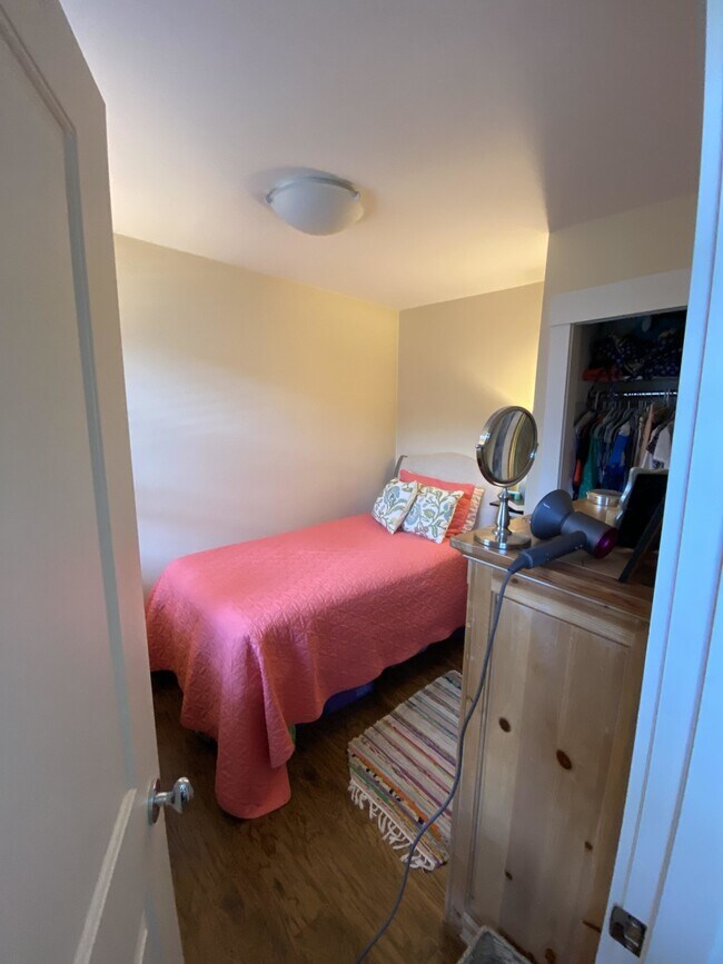 Photo - 2 S Cedar Pl Unit 2