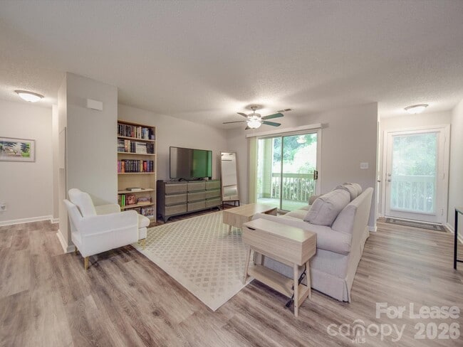 Photo - 1052 Churchill Downs Ct Unit I
