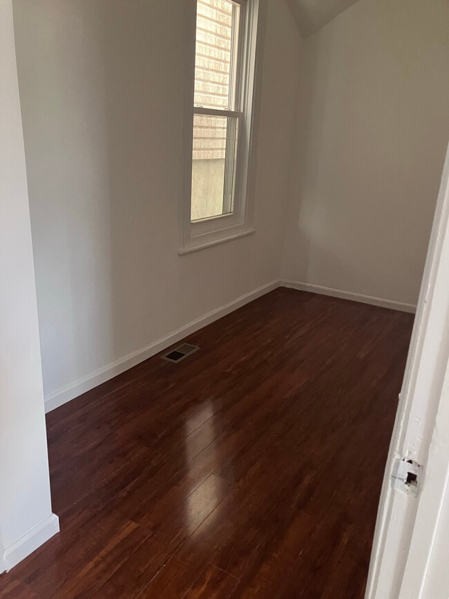 Bedroom - 247 S 8th St Unit 1st Fl