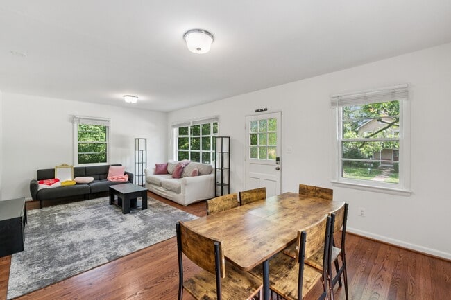 Photo - 4715 Norwich Rd